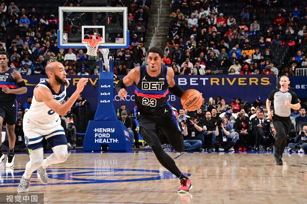 更是两种球 更是两种球