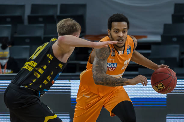 频频得分 频频得分