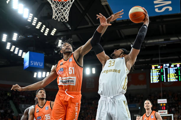 马撕开了河 马撕开了河